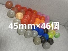 ガチャカプセル　46個のサムネイル