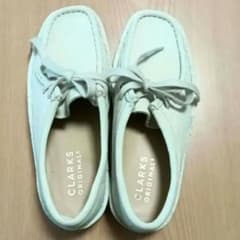 美品　CLARKS ORIGINALS　ワラビー希少モデルホワイト　UK3のサムネイル
