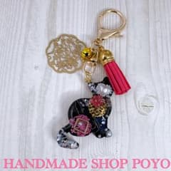 かわいい♡『黒猫キーホルダー』オルゴナイト 天然石 お守り - メルカリ