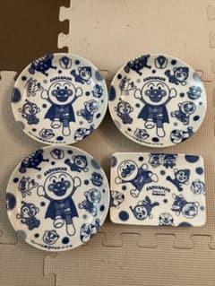 ちびユキ様専用！アンパンマン食器4枚セットのサムネイル