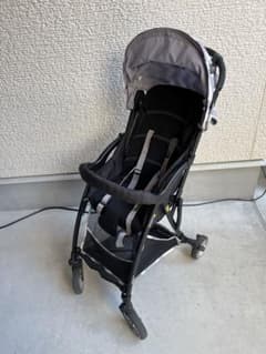 ピジョン】軽量折りたたみベビーカー グレーとブラック - メルカリ