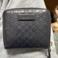 GUCCI グッチ 二つ折り財布 ラウンドファスナーのサムネイル