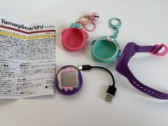 たまごっちユニ　充電器　説明書　ケース　ベルト付きのサムネイル