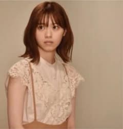西野七瀬着用⭐︎新品タグ付き　rienda バイアスLace SH TOPのサムネイル