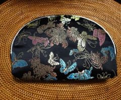 香港　レトロ雑貨　花と蝶の刺繍ポーチ　21cm