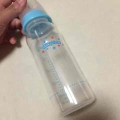 哺乳瓶のサムネイル
