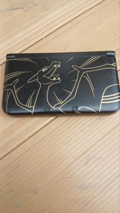 Nintendo 3DS LL リザードンエディション 本体のサムネイル