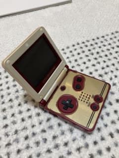 Nintendo 任天堂  ゲームボーイアドバンスSP ファミコンカラー 非売品のサムネイル