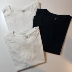 UNIQLO クルーネックピチTシャツ 3枚セットのサムネイル