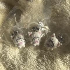 サンリオ　めじるしアクセサリー　ふわふわスノー　キティのサムネイル