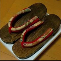 下駄 赤のサムネイル