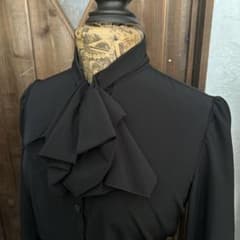 ナラカミーチェ　ポリエステルストレッチ黒ブラウス2サイズ（Lサイズ）のサムネイル