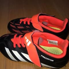 adidas Predator 黒/オレンジ シューズのサムネイル