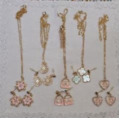 レディース ネックレス ピアス 5点セットのサムネイル