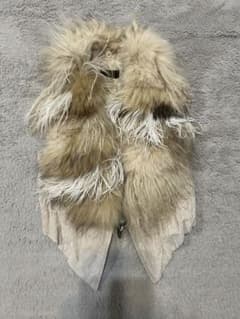 C*o様 goa レディース　ファー付きベスト ベージュ系　フリーサイズ　豚革 goa レディース ファー付きベスト ベージュ系 フリーサイズ 豚革