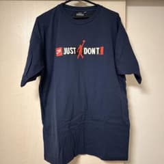 Nike JUST DO ITのパロディTシャツのサムネイル