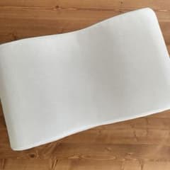 無印良品 MUJI 寝返りを受け止めるまくらのサムネイル