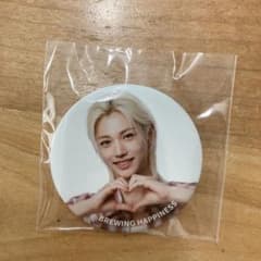 ゴンチャ　ピンバッジ　缶バッジ　felix straykids フィリックスのサムネイル