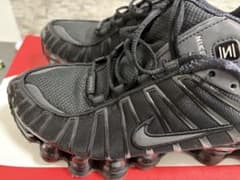 NIKE SHOX TL ブラック スニーカーのサムネイル