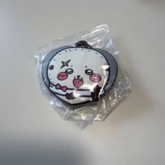 ちいかわ ラバーキーホルダー ガチャ　ラッコのサムネイル
