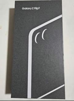 Galaxy Z Flip7 256GB SiMフリー 海外版 美品のサムネイル