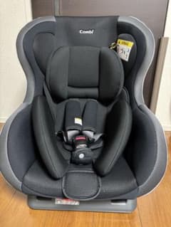 Combi ウィゴー LYF-375 チャイルドシートのサムネイル