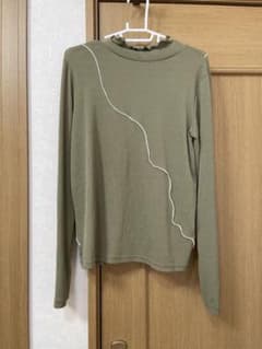 onetome ワントゥーミー ハイネックメロートップス グリーンのサムネイル