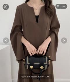 袖スリットスキッパネックフレアワンピース ABITOKYOのサムネイル
