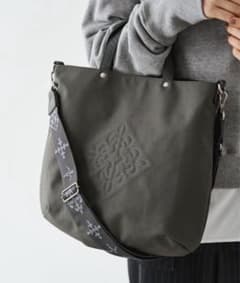 極美品★russet ラシット 2WAYモノグラム 刺繍 トートバッグ 極美品☆russet ラシット 2WAYモノグラム 刺繍 トートバッグ ブラック