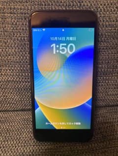 SIMフリー　iPhone8  64GBのサムネイル