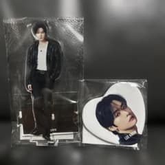 StrayKids スキズJYP FLAGSHIP 缶バッジ アクスタ リノ - メルカリ