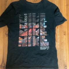 NIKE レアTシャツのサムネイル