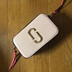MARC JACOBSのサムネイル