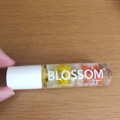 リップグロス blossom パッションフルーツのサムネイル