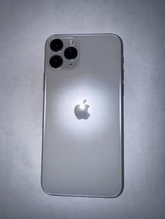 iPhone 11 Pro シルバー ジャンク品 - メルカリ
