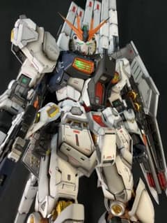 PG UNLEASHED 1/60 νガンダム 全塗装 完成品 ※LED組込 - メルカリ