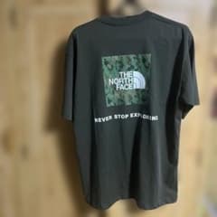 THE NORTH FACE スクエアロゴTシャツのサムネイル