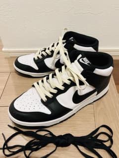 NIKE DUNK MID Black and Whiteのサムネイル