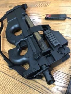 東京マルイ　p90電動ガンのサムネイル