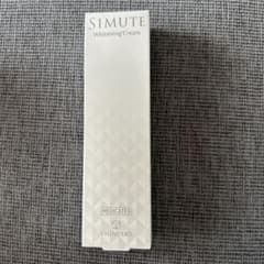☆シミュート 薬用美白クリーム 30g☆のサムネイル