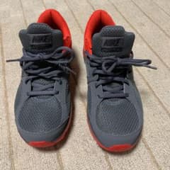 NIKE   スニーカー　値下げ❗️のサムネイル