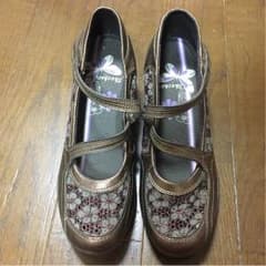 シューズ　スケッチャーズのサムネイル