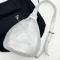 未使用級○ ディスコード ヨウジヤマモト ボディバッグ シルバー 