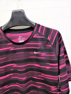 NIKE RUNNING デザインT-shirtのサムネイル