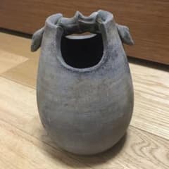 備前焼　花器　桟切　手桶型　刻印あり　一点物　工芸品 備前焼 花器 桟切 手桶型 刻印あり 一点物 工芸品 - メルカリ