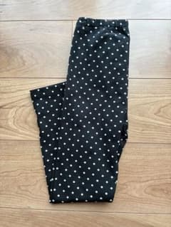 【used】UNIQLO キッズ レギンス 10分丈 120センチ ドット 黒のサムネイル