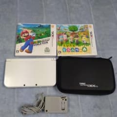 3DS 本体、ゲームとびだせどうぶつの森、マリオゴルフ。のサムネイル
