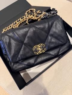 CHANEL シャネル 19 ハンドバッグ ブラックのサムネイル