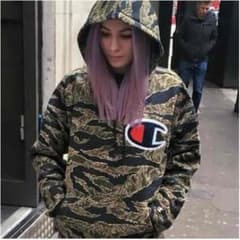 Champion Hooded Sweatshirtのサムネイル