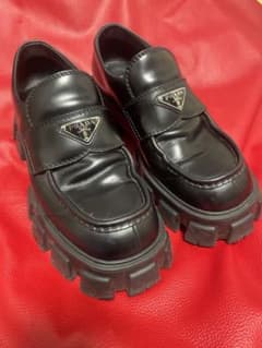 プラダ モノリス ブラッシュドレザー ローファー メンズ サイズ7 PRADAのサムネイル